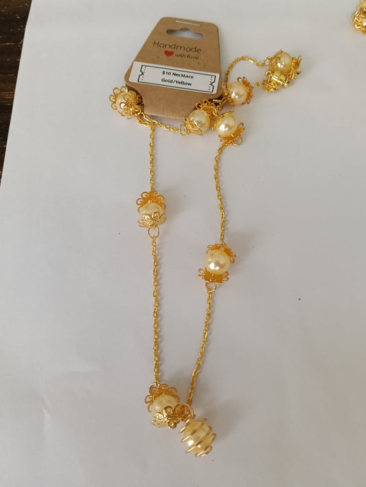 Pearl Gold Pendant Necklace